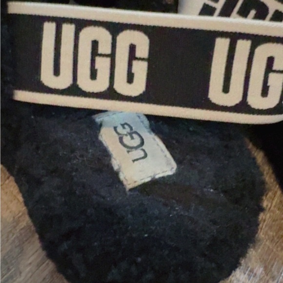 ~UGGS~ - Picture 3 of 3